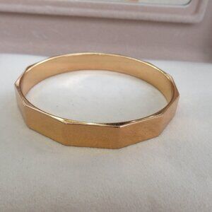 MONET 80s Fancy Gold Tone Dodecagonal Bangle Bracelet 7.5 in Circumference